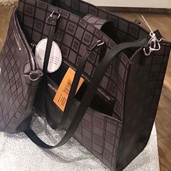 Steve Madden BLivia Logo Tote Bag w/Detachable Wristlet - Picture 6 of 12